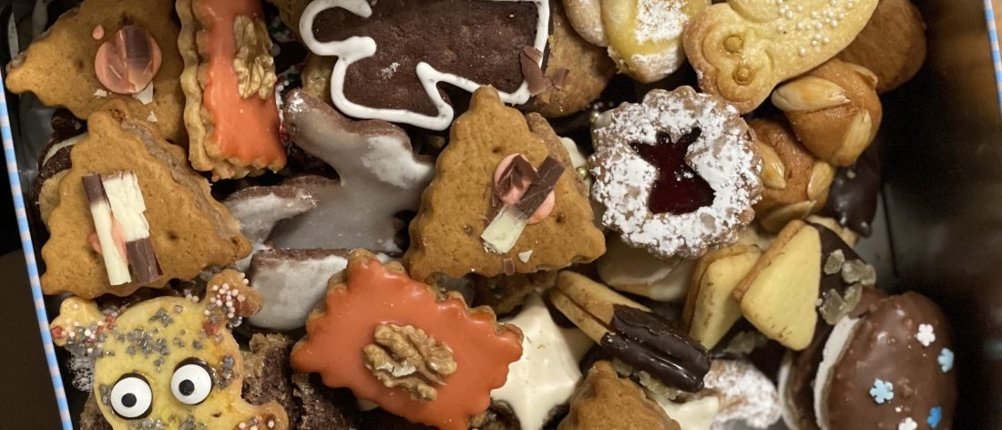 Gemeinsames Essen am ersten Weihnachtsfeiertag 2023